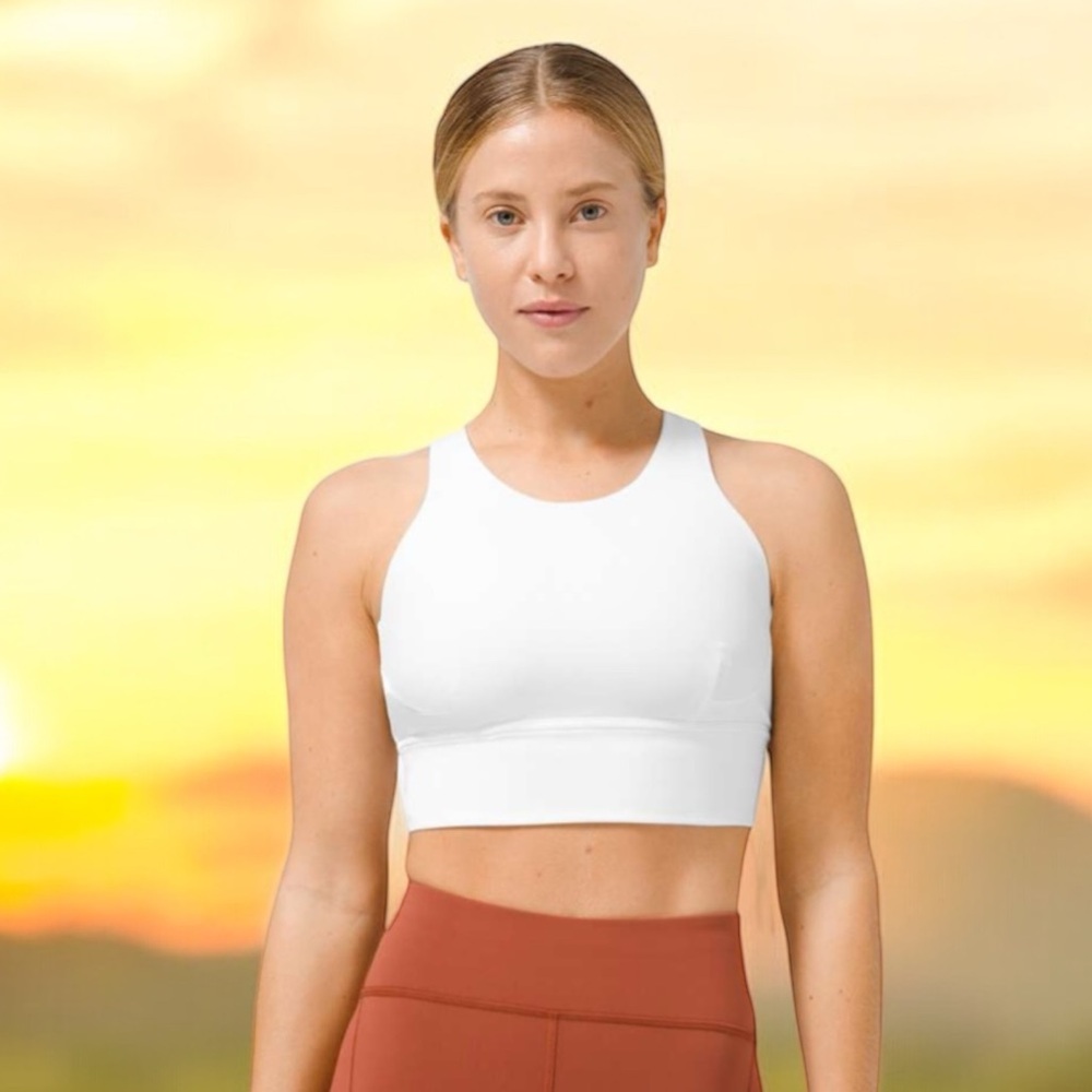 NWT Lululemon Wunder Train Long-Line Bra Medium Support, C/D Cups in White Sz 2